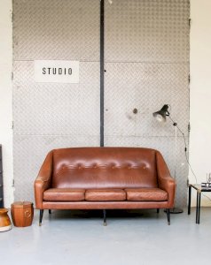 Jacques, the leather sofa No. 66