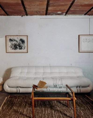 Jacques, le canapé Soriana en tissu bouclette N°71