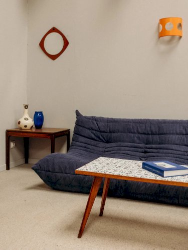 Jacques, le canapé Togo bleu N°76