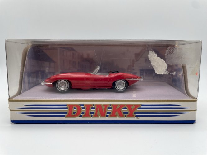 Jaguar Type E MK1 1/2 (1968) The Dinky Collection