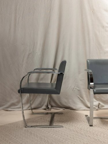 Jakob, la paire de fauteuils Brno N°532