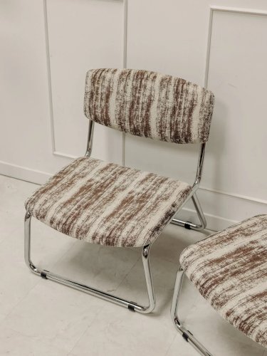 Jakob, la paire de fauteuils chromés N°521