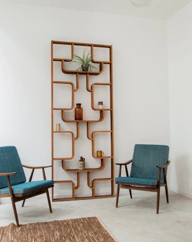 Jakob, le fauteuil bleu en bois N°428