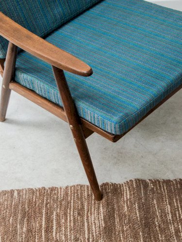 Jakob, le fauteuil bleu en bois N°428