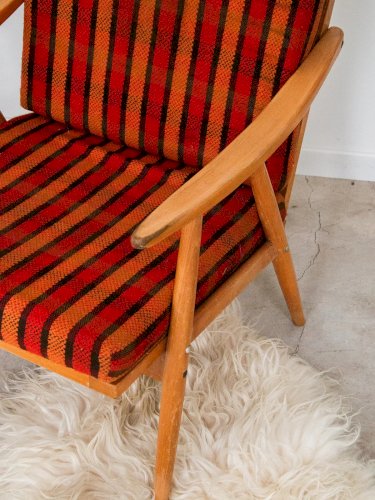 Jakob, le fauteuil en bois à carreaux N°622