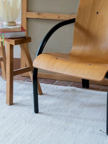 Jakob, le fauteuil en bois et métal N°695