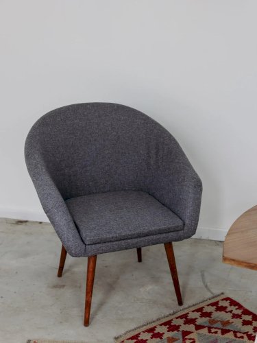 Jakob, le fauteuil en bois N°92
