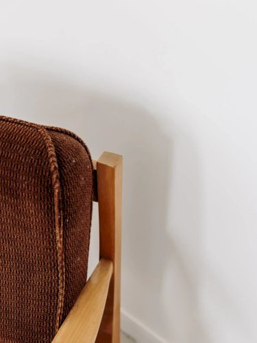 Jakob, le fauteuil en bois N°93