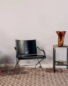 Jakob, the Carlotta leather armchair Flexform No. 721