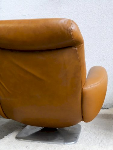 Jakob, le fauteuil en cuir N°84