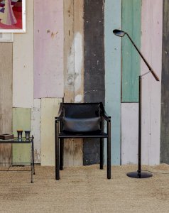 Jakob, le fauteuil en cuir noir N°852