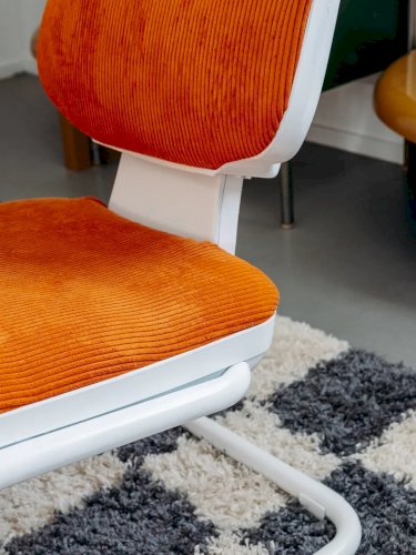 Jakob, le fauteuil en métal N°250