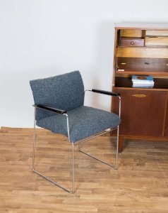 Jakob, the metal armchair N°269