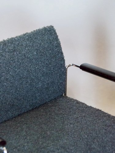 Jakob, le fauteuil en métal N°269