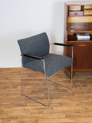 Jakob, le fauteuil en métal N°269