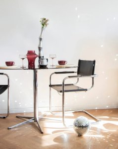 Jakob, the metal armchair No. 637