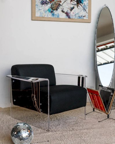 Jakob, le fauteuil en plexiglass N°652