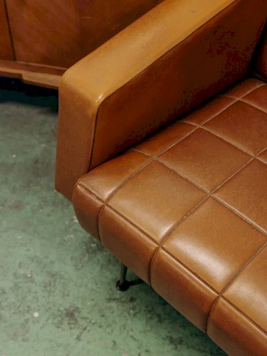 Jakob, le fauteuil en simili-cuir N°565