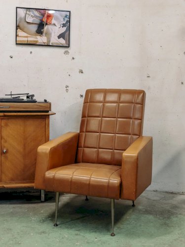 Jakob, le fauteuil en simili-cuir N°565