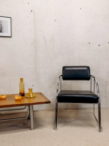 Jakob, le fauteuil en simili cuir N°691