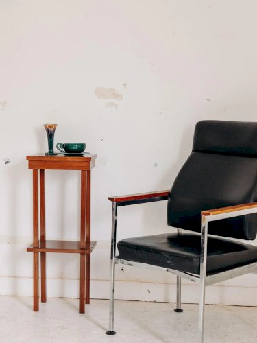 Jakob, le fauteuil en similicuir N°18