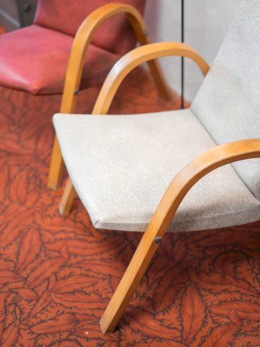 Jakob, le fauteuil en tissu blanc N°600