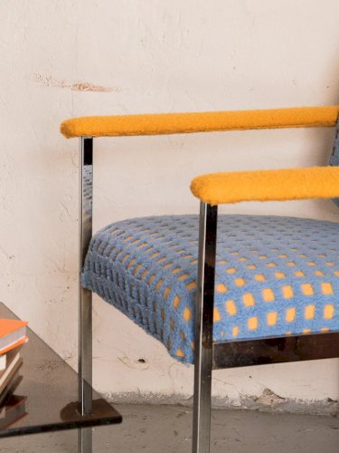 Jakob, le fauteuil en tissu bouclette N°70