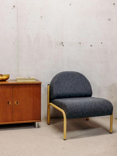 Jakob, le fauteuil en tissu gris N°689