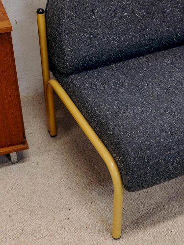 Jakob, le fauteuil en tissu gris N°689