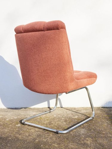 Jakob, le fauteuil en tissu N°699