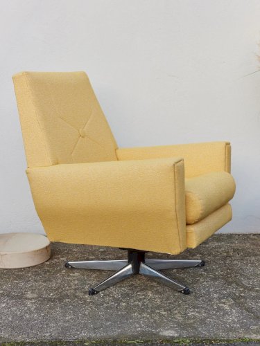 Jakob, le fauteuil en tissu N°708
