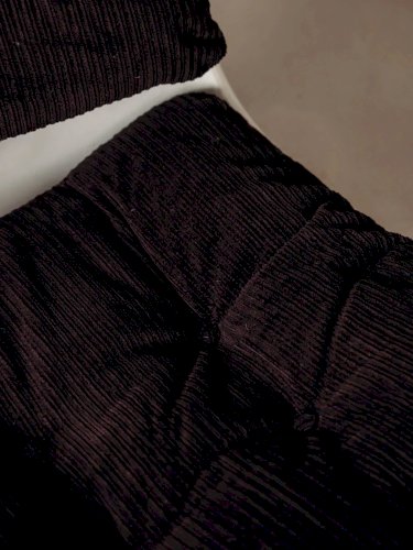 Jakob, le fauteuil en velours côtelé N°159