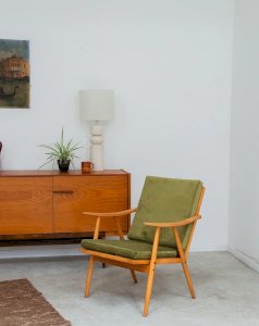 Jakob, the green velvet armchair No. 429