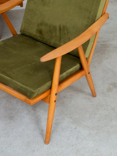 Jakob, le fauteuil en velours vert N°429