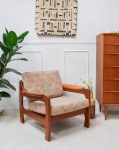 Jakob, the Niels Bach chair in wood No. 657