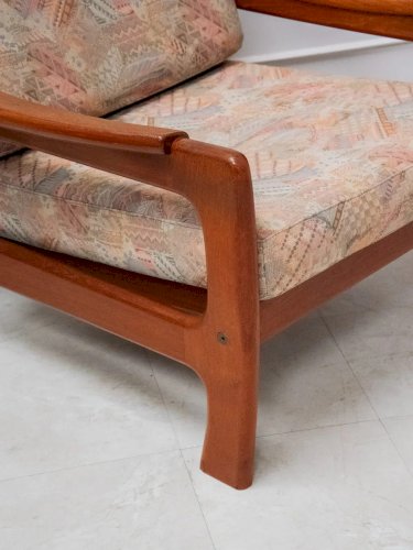 Jakob, le fauteuil Niels Bach en bois N°657