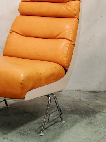 Jakob, le fauteuil orange en simili N°559