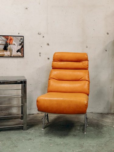 Jakob, le fauteuil orange en simili N°559