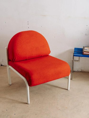Jakob, le fauteuil orangé N°13