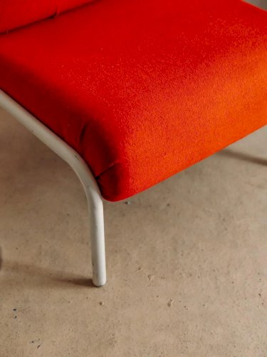 Jakob, le fauteuil orangé N°13