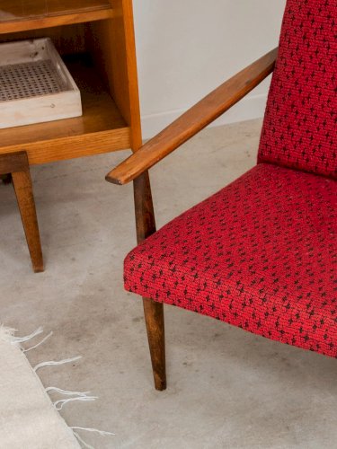 Jakob, le fauteuil rouge N°431