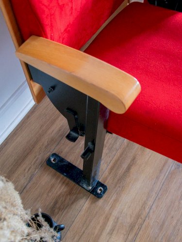 Jakob, les fauteuils de théâtre parisien N°343