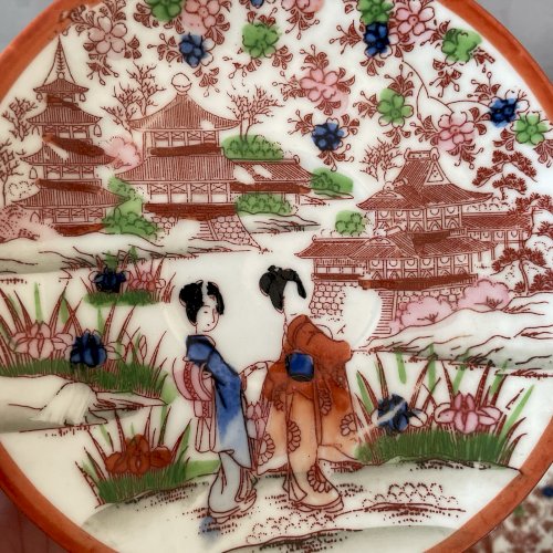 JAPON 5 soucoupes coupelles porcelaine japonaise à décor de geisha
