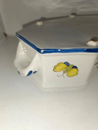 jardiniere à decor floral signée sous la base en bon etat