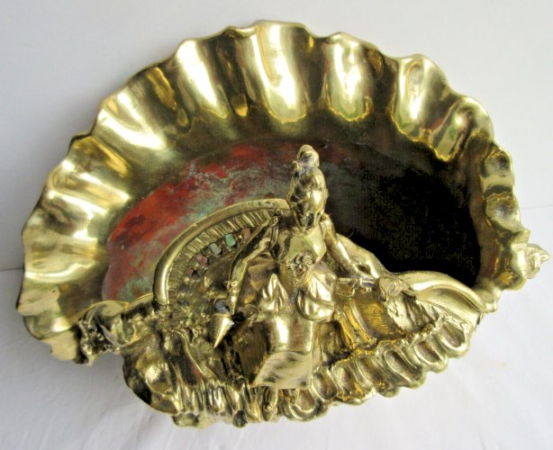 Jardinière bronze doré 7KG Femme assise sur le bord d'une fontaine: Napoléon III