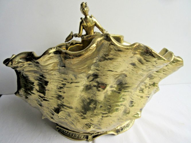 Jardinière bronze doré 7KG Femme assise sur le bord d'une fontaine: Napoléon III