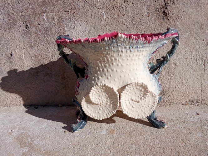 Jardinière en barbotine dépoque 1900