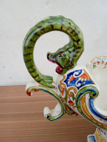 Jardinière en faience de Desvres des frères fourmaintraux