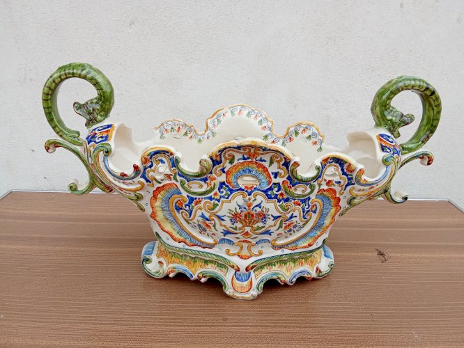 Jardinière en faience de Desvres des frères fourmaintraux