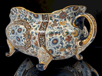 Jardinière en faience de Gien XIXeme decor Persan